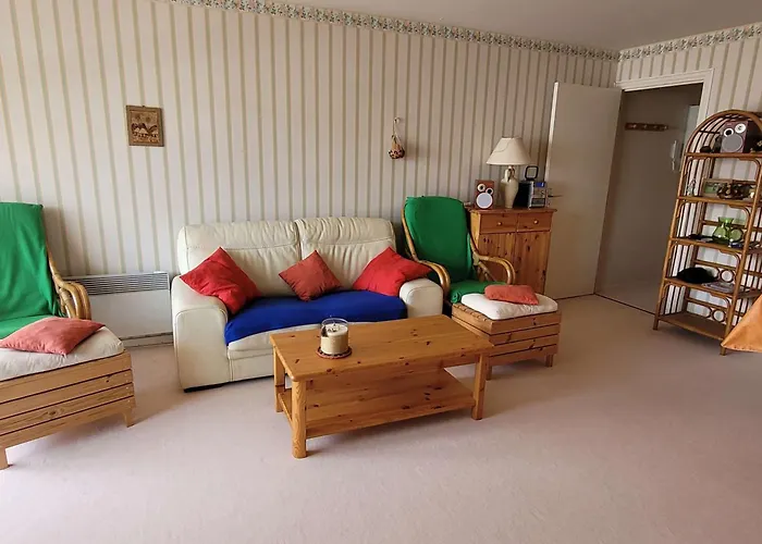Centre, Proche Mer, 2 Chambres, Parking, 1er étage - Fr-1-673-18
